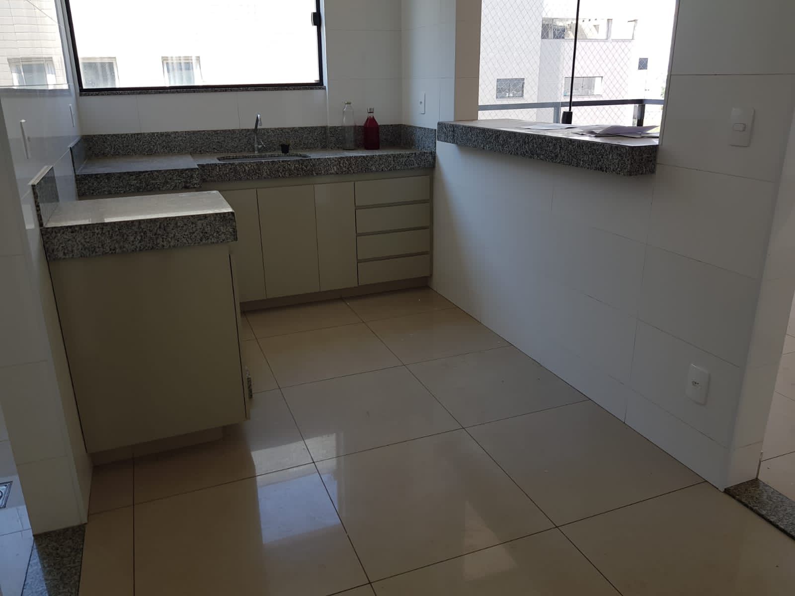 VENDO ÓTIMO APARTAMENTO NO SANTA HELENA